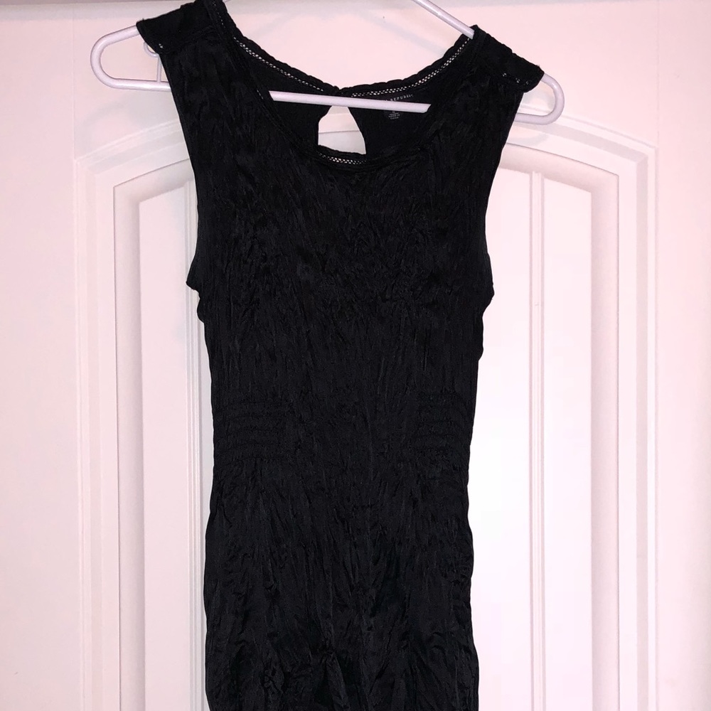 Banana Republic Black silk crinkle dress size 4